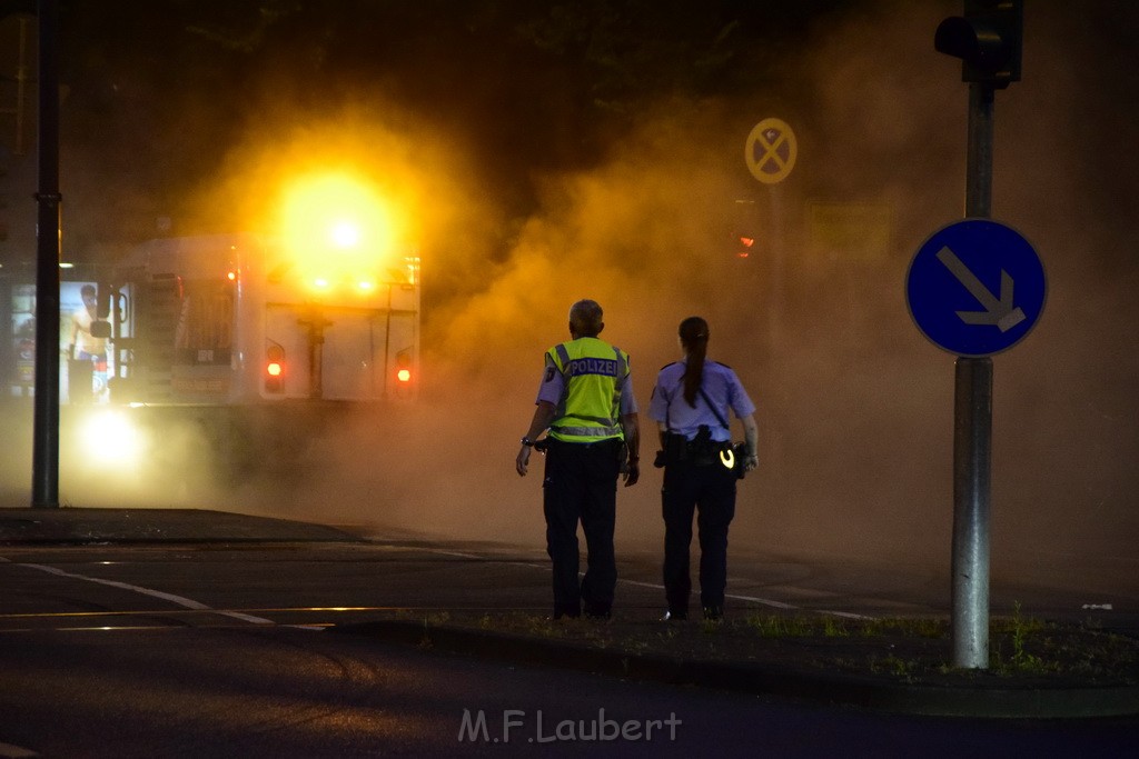 TLF 4 umgestuerzt Koeln Bocklemuend Ollenhauer Ring Militaerringstr P217.JPG - Miklos Laubert